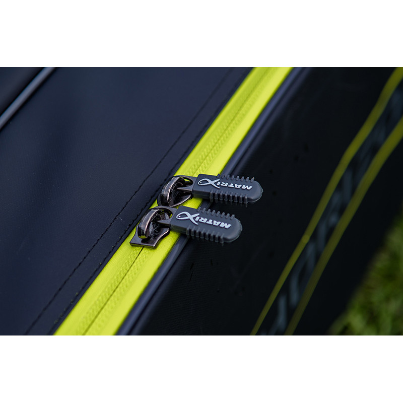 16_matrix_horizon_x_multi_pole_holdall_glu129.jpg