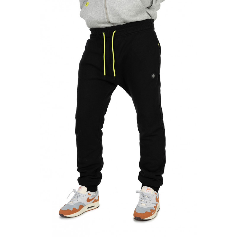 01_pantalones_matrix_black_thermal_sherpa_joggers_gpr339.jpg
