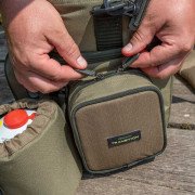 08_korum_transition_tackle_and_bait_stack_k0290043.jpg